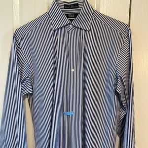 Men’s LS dress shirt with cuffs